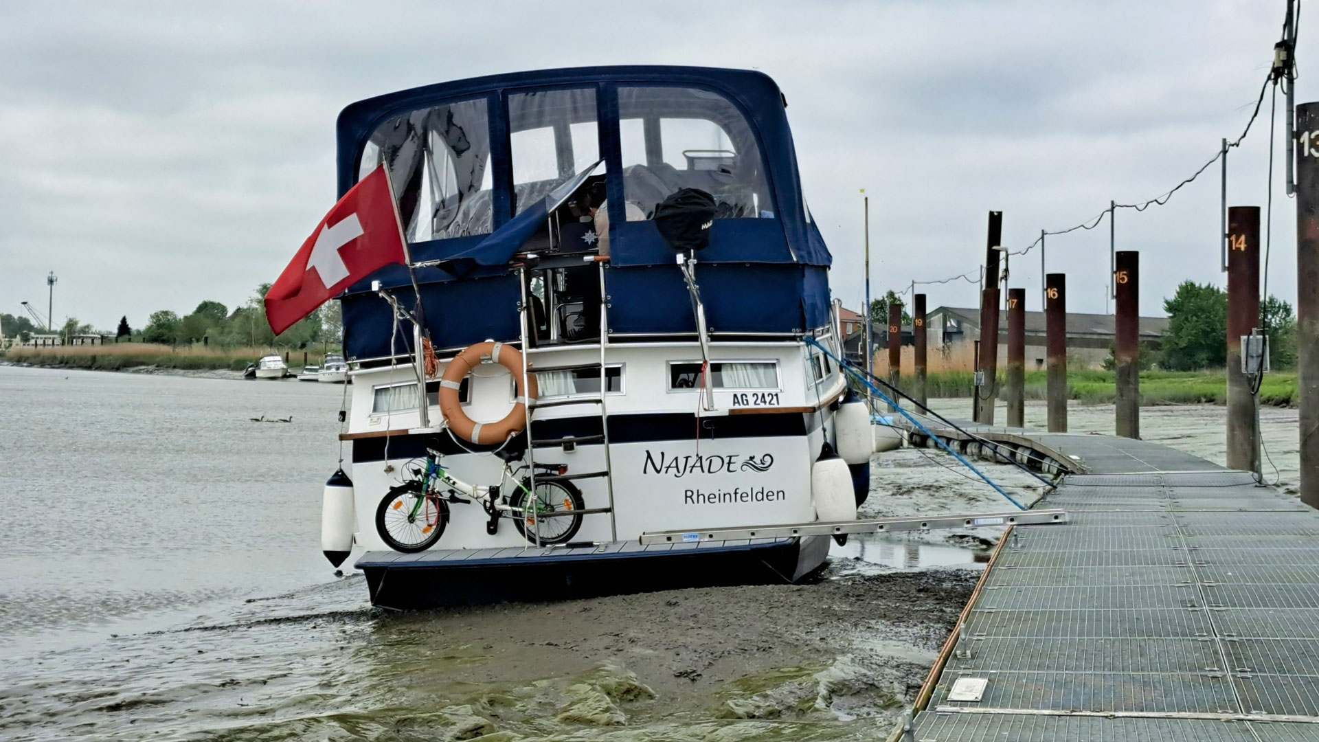 20250514 Elbe Wischhafen Trockenfallen 1920x1080